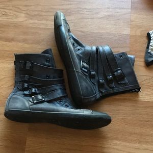 Leather converse boots *extremely rare*